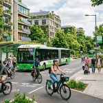 découvrez des astuces simples et efficaces pour réduire votre empreinte carbone liée aux transports au quotidien et contribuer à la protection de l'environnement.