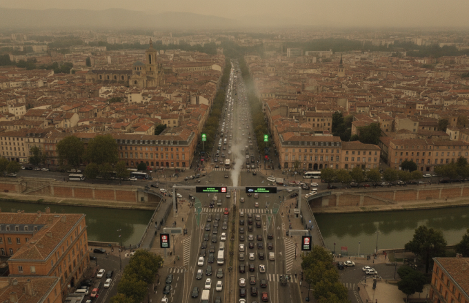 découvrez les restrictions liées à la zfe de toulouse pour les véhicules crit'air 3 et les solutions possibles pour continuer à circuler sereinement en zone à faible émission.