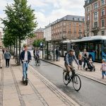 découvrez les meilleures alternatives à la voiture en ville : transports en commun, vélo, marche et covoiturage pour vous déplacer facilement et durablement.